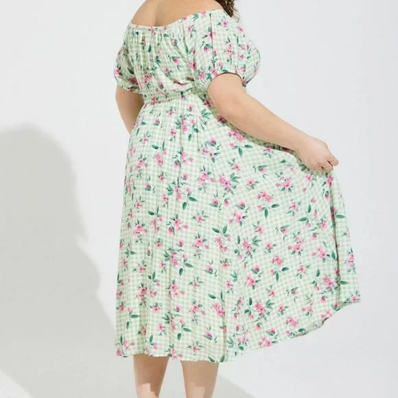 green dress torrid Dress Casual Short By Torrid In Green, Size: M – Clothes Mentor Perrysburg  OH #125